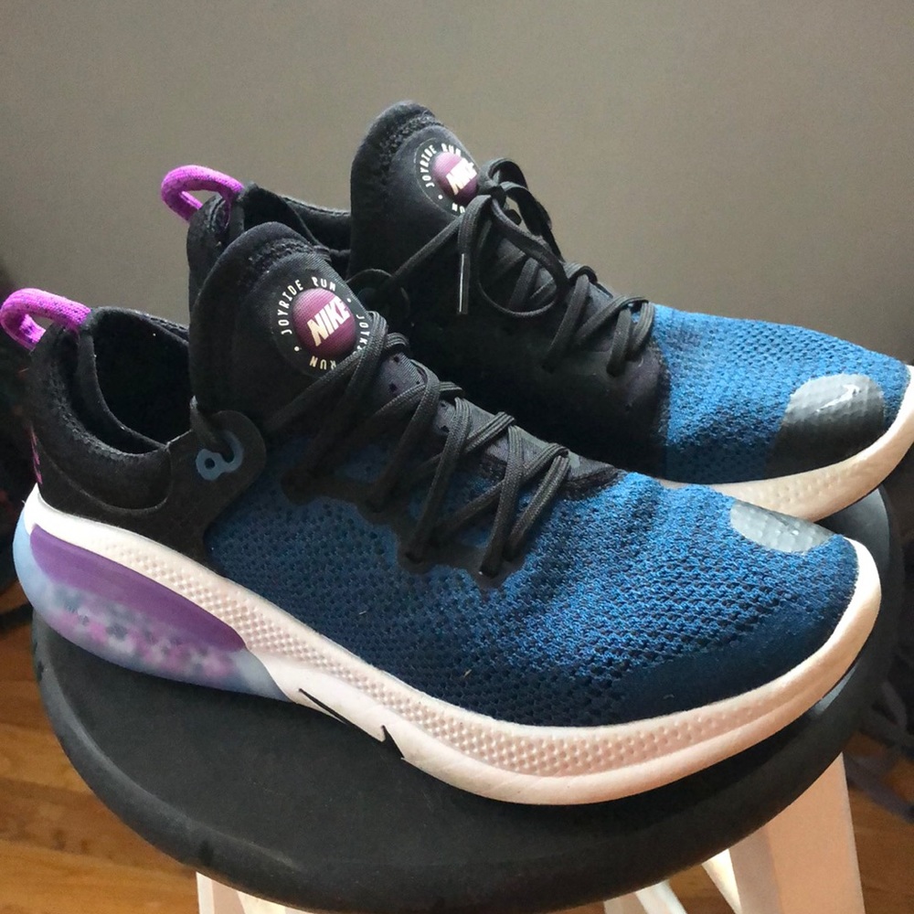 Nike Joyride Run Flyknit running shoe size 9